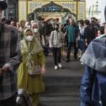 Arus mudik H-2 di Stasiun Gubeng