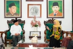 Khofifah perkuat ukhuwah dengan silaturahmi ke ulama