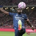Saka senang tandai 300 penampilan untuk Arsenal dengan gol kemenangan