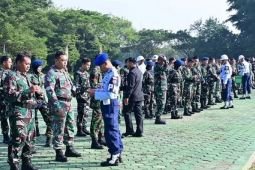 Satpom Lanud Iswahjudi Magetan sidak HP anggota antisipasi judi daring