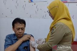 Dinkes berikanvaksin meningitis dan polio bagi jamaah calon haji Madiun