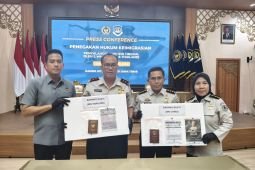 Kanwil Imigrasi Jatim tangkap dua WNA langgar izin tinggal