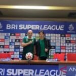 Pelatih Persebaya sebut tekanan untuk menang ada di Persija