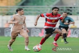 Ricky Kambuaya bawa Dewa United bungkam Madura United