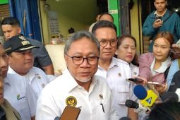 Zulhas minta Bulog lepas pasokan jagung stabilkan harga pakan ternak