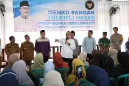 Zulhas tinjau pasar murah Sidoarjo jaga harga jelang Idul Adha