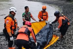 Tim SAR temukan korban asal Blitar hanyut di Sungai Brantas