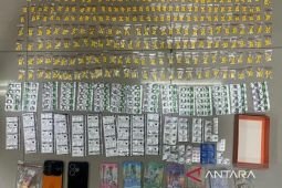 Polisi bongkar peredaran obat keras berkedok toko kosmetik