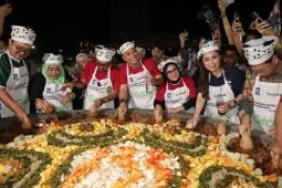 Ribuan warga serbu Festival Rujak Uleg 2026, Surabaya jadi magnet wisata