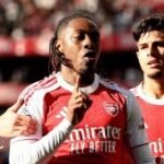 Klasemen sementara, Arsenal unggul enam poin dari Manchester City