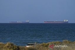 Sedikitnya 30 kapal lewati Selat Hormuz dalam 24 jam