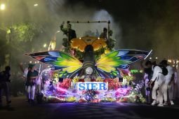 SIER tampilkan kupu-kupu robotik karya mahasiswa ITS di Surabaya Vaganza