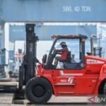 Impor RI anjlok 8 persen dipicu libur panjang Lebaran dan konflik global