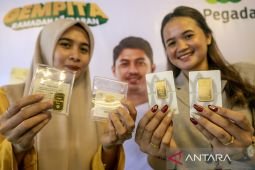 Senin pagi, di Pegadaian harga emas UBS-Antam-Galeri24 stabil