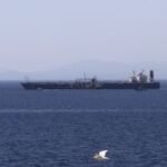“Supertanker” Iran dilaporkan lolos blokade AS berlayar ke Indonesia