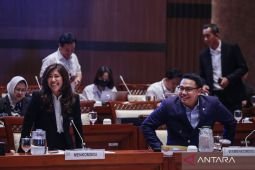 Kemkomdigi kaji rencana registrasi akun medsos dengan nomor ponsel