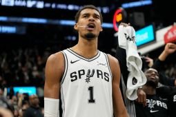 Spurs taklukkan Thunder 122-115 lewat dua kali "overtime"