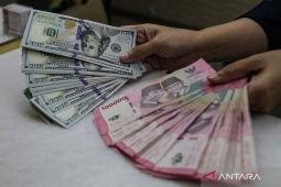 Rupiah melemah dipicu meningkatnya harga minyak dunia