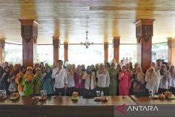 Pemkot Mojokerto libatkan organisasi perempuan skrining IVA