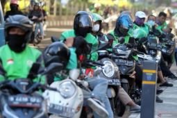 Menhub tegaskan potongan komisi 8 persen ojol berlaku 1 Juli