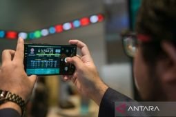 IHSG lanjut menguat dipicu respon investor atas kebijakan domestik