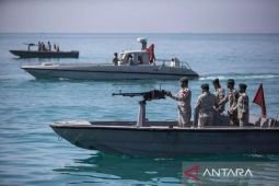 Iran serang balik kapal AS