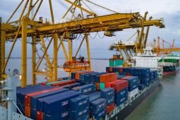 Neraca perdagangan Jatim Januari-April defisit 1,87 miliar dolar AS