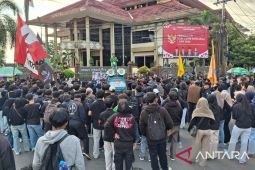 Ratusan personel gabungan amankan demo mahasiswa di Jember