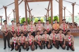 Wabup Madiun sebut Pramuka bisa batasi penggunaan gawai pada anak