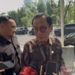 OJK pastikan tidak ada PHK massal di sektor perbankan nasional