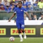 Manchester United dapatkan Andrey Santos dari Chelsea