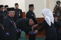 Khofifah rotasi enam pejabat pimpinan tinggi pratama Pemprov Jatim