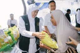 Pemprov Jatim stabilkan harga pangan melalui pasar murah di Tuban