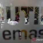 Harga Antam Selasa ini turun Rp9.000 ke Rp2,601 juta/gr