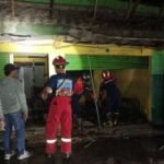 Damkar Tulungagung padamkan kebakaran lima kios di Pasar Ngemplak