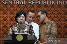 Ekonom: Gubernur BI yang baru harus berperan penting jaga kurs rupiah