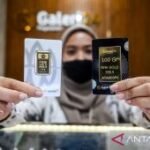 Harga emas Galeri24 dan UBS hari ini naik, Antam masih bertahan