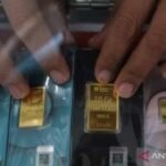 Harga emas tiga jenama di Pegadaian Selasa ini kompak turun
