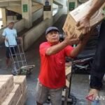 Bulog Madiun salurkan 9.000 liter Minyakita per pekan di Pasar Besar
