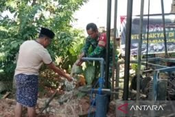 TNI bantu bor sumur di pesantren guna penuhi kebutuhan air bersih