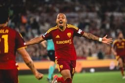 Roma bungkam Fiorentina 4-0