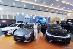 BYD penuhi kebutuhan mobil listrik keluarga Jatim di GIIAS Surabaya