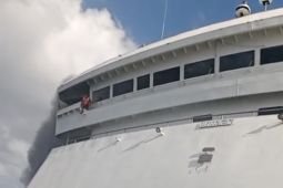 KMP Mutiara Sentosa 2 terbakar di perairan Sumenep