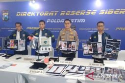 Polda Jatim ungkap arisan online bodong Rp71 miliar