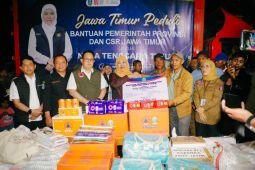 Khofifah salurkan bantuan untuk warga terdampak gempa di Manggarai