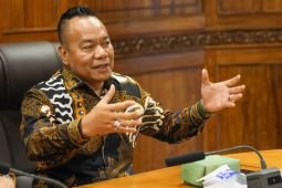 Komisi A DPRD apresiasi Pemkot Surabaya musnahkan rokok ilegal