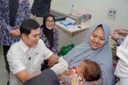 RI Govt launches fatherhood movement to fight child stunting
