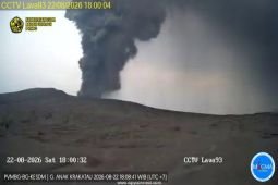 Gunung Anak Krakatau meletus sembilan kali pada Sabtu