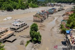 Menkeu Nepal sebut kerusakan akibat banjir bisa capai miliaran dolar