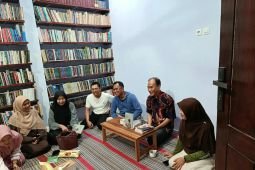 Tiga tips menulis cerpen atau novel dari Hairul
